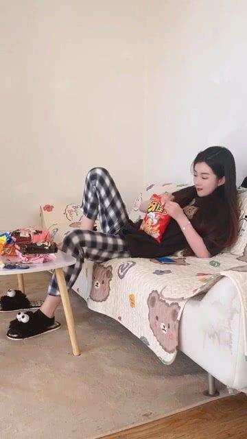 女儿的男朋友搞笑,笑料百出，温馨满满！”